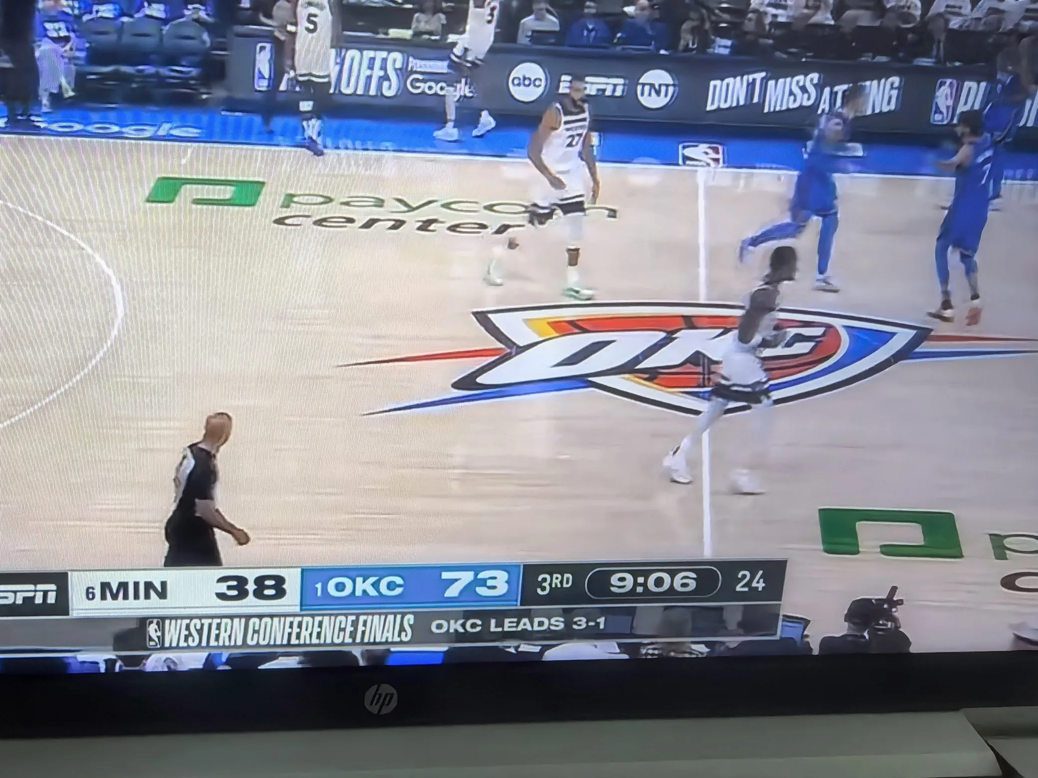 包含关键时刻，球队迅速反击成功得分的词条