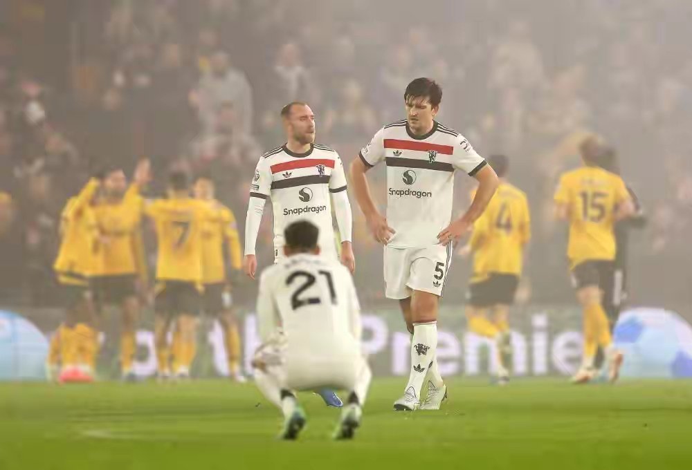 包含狼队客场逼平布莱顿，谢菲联惨败阿斯顿维拉的词条