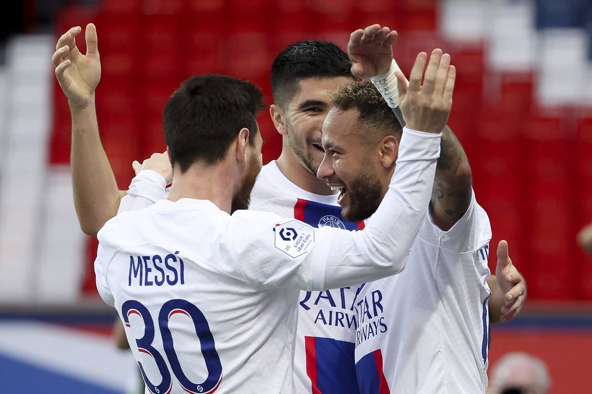 关于雷恩主场逼平洛里昂，法甲保级希望再次抬头的信息