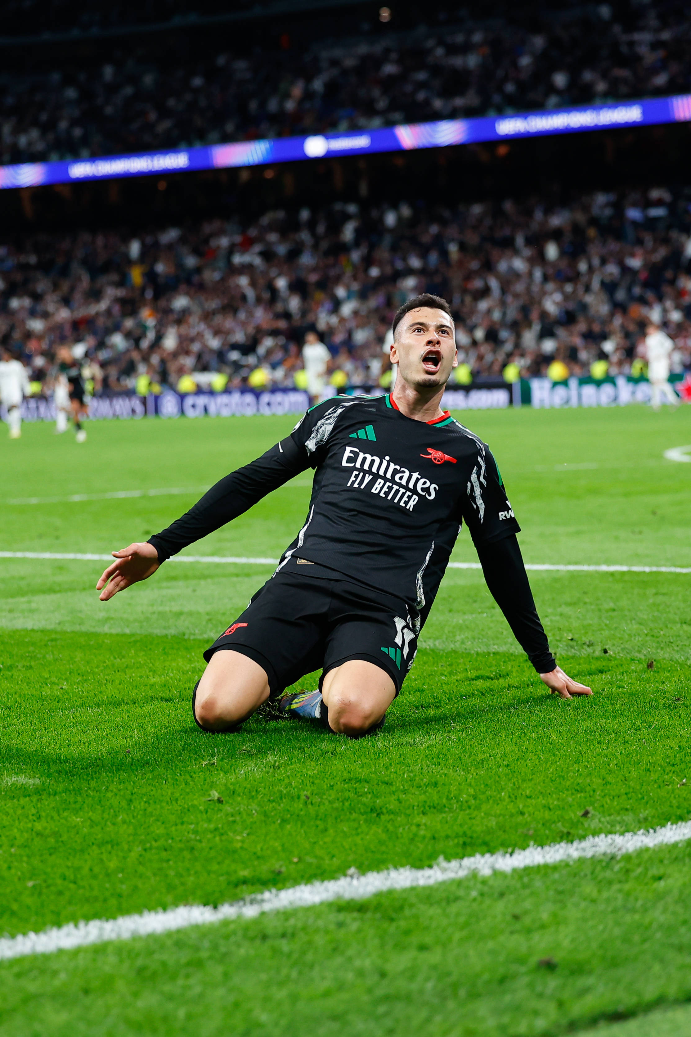 阿森纳反弹成功,击败对手晋级的简单介绍 阿森纳反弹成功,击败对手晋级的简单介绍