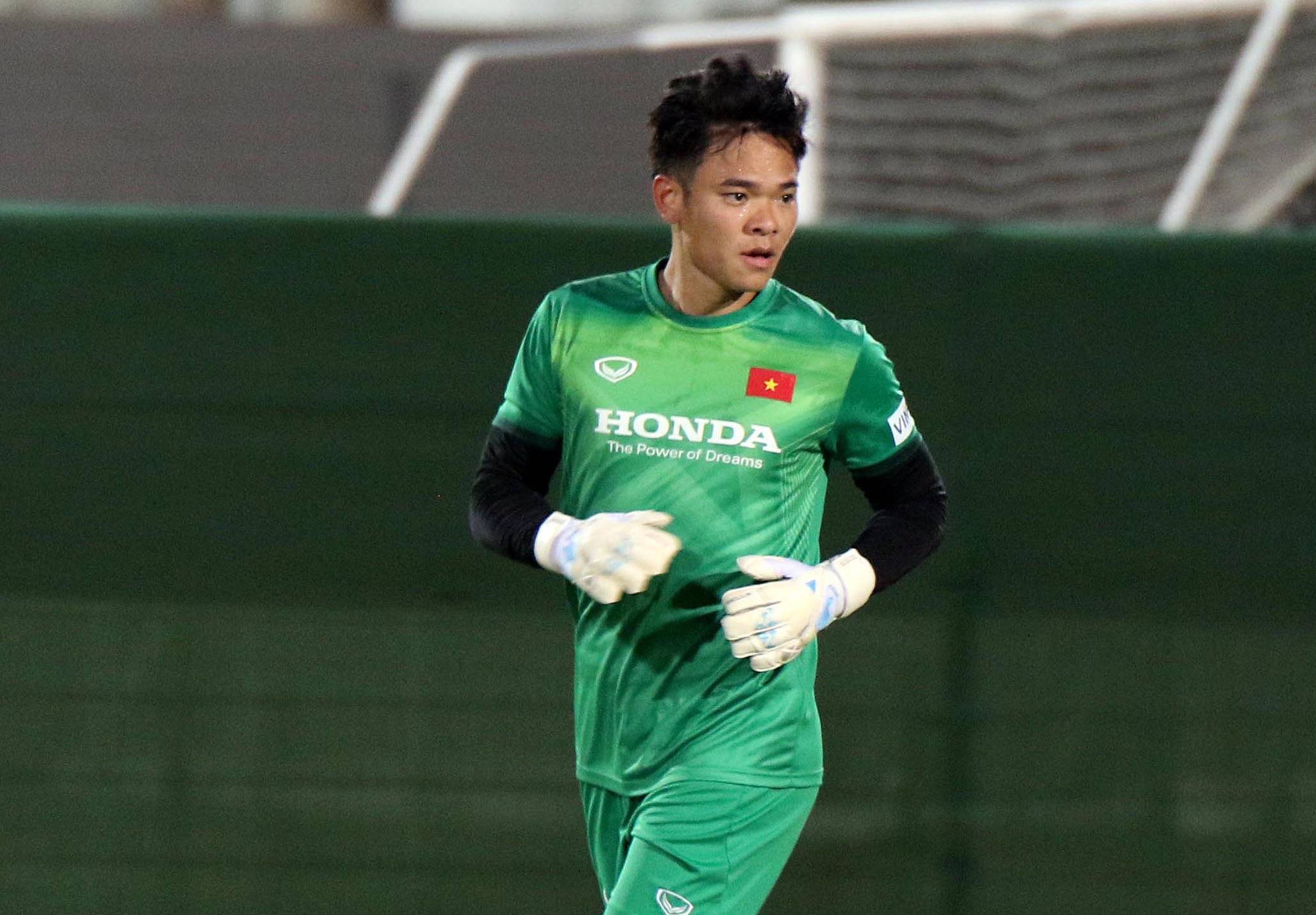 阿联酋球队门将神勇扑出关键球 阿联酋球队门将神勇扑出关键球