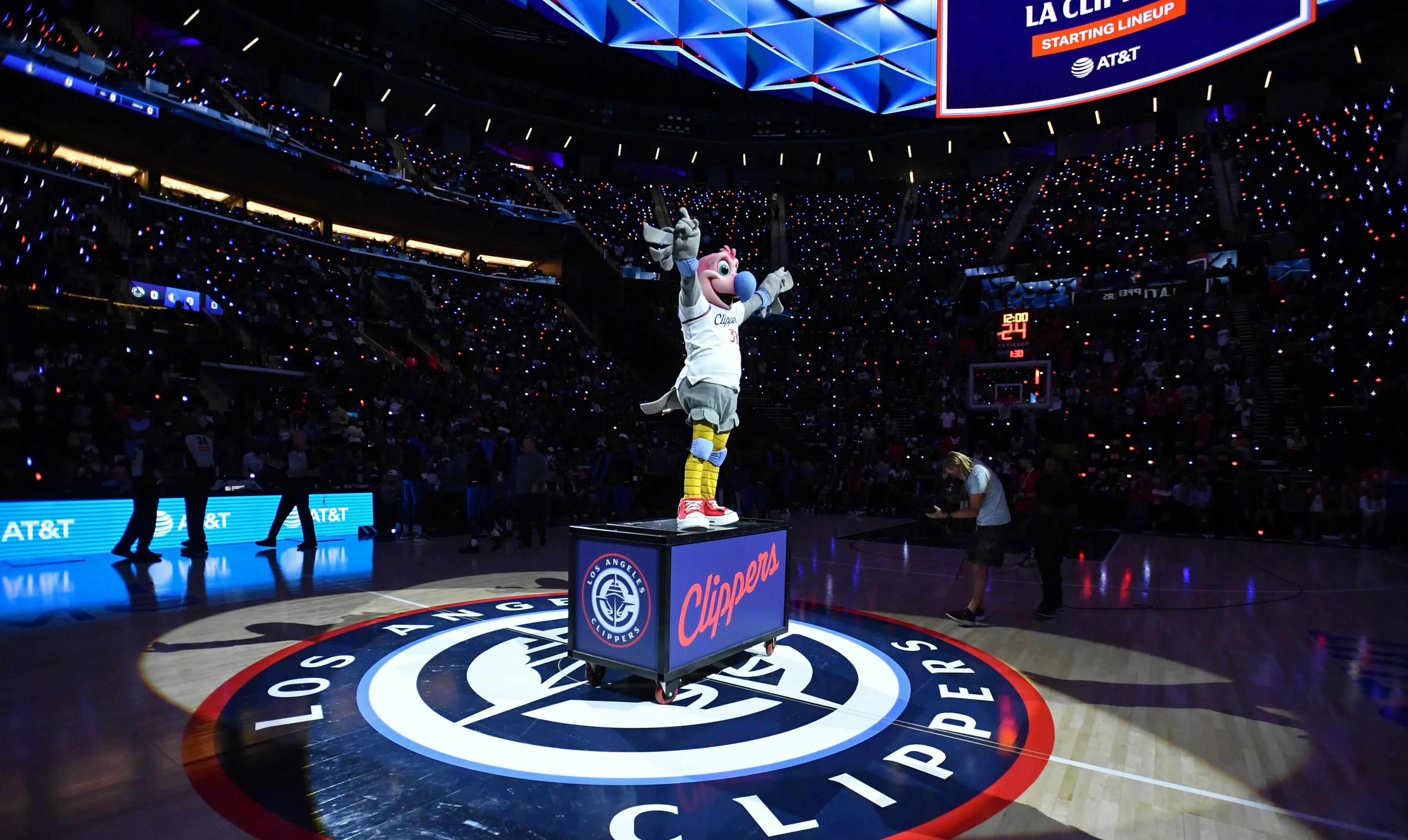 凯尔特人击败掘金，泰伦-卢赢得首胜的简单介绍