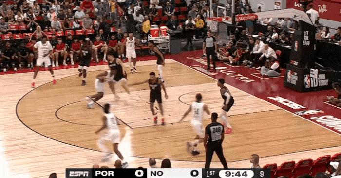 包含鹈鹕战胜开拓者，NBA比赛最新精彩瞬间解读的词条