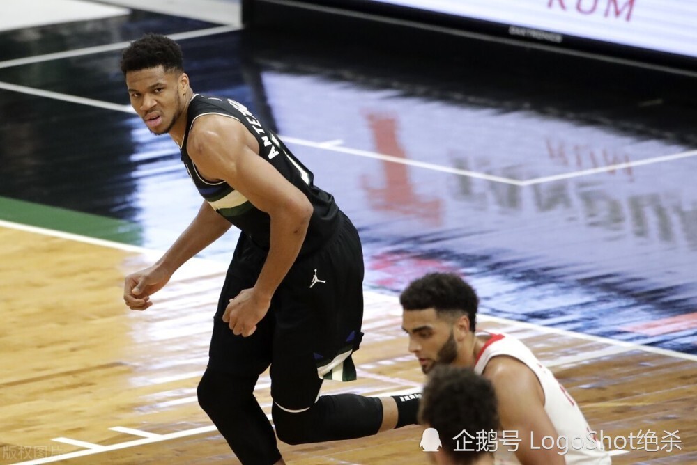 黄蜂击败雄鹿，瓦金尼亚全场23分