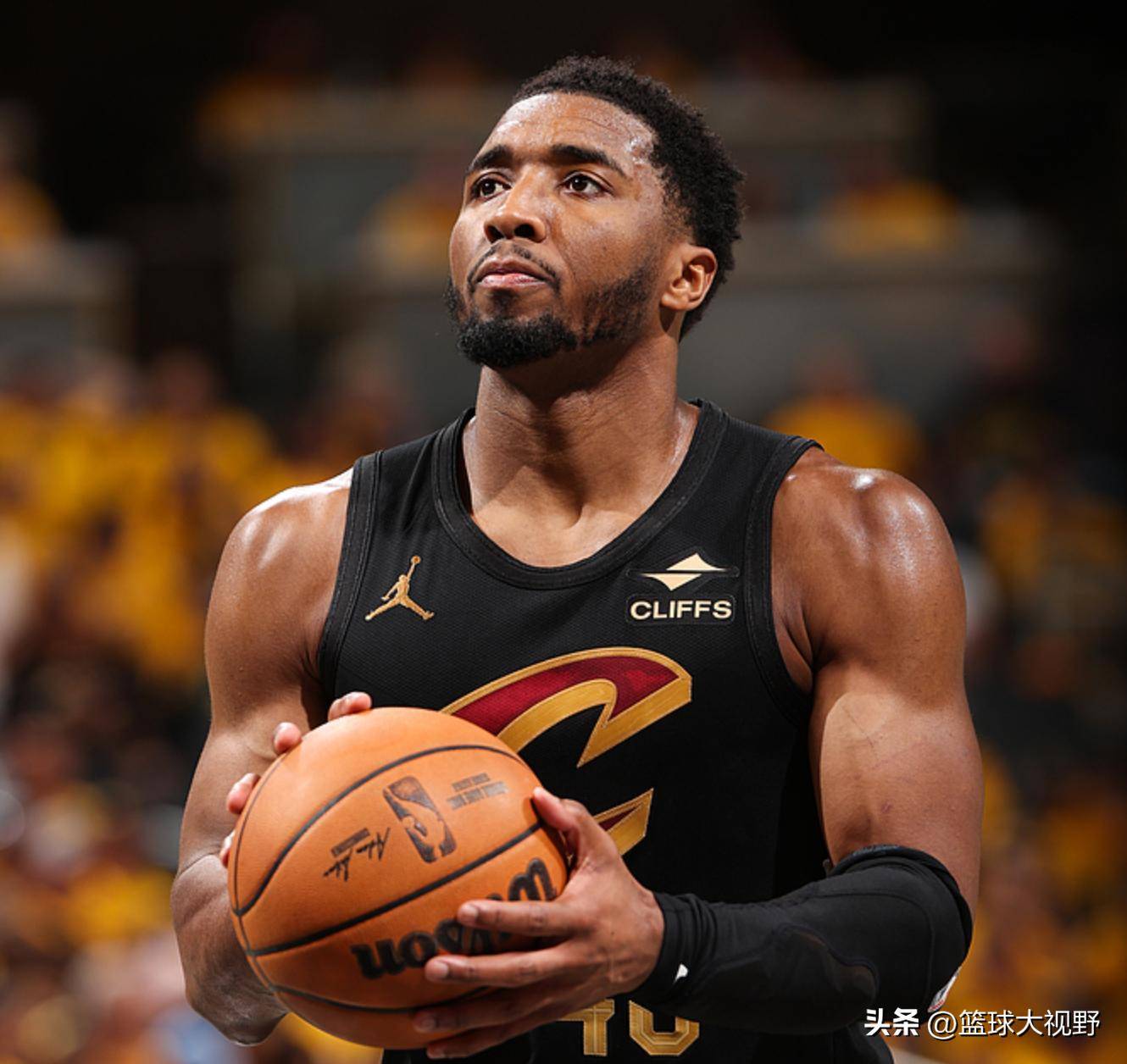 米切尔砍下50分，爵士击败开拓者