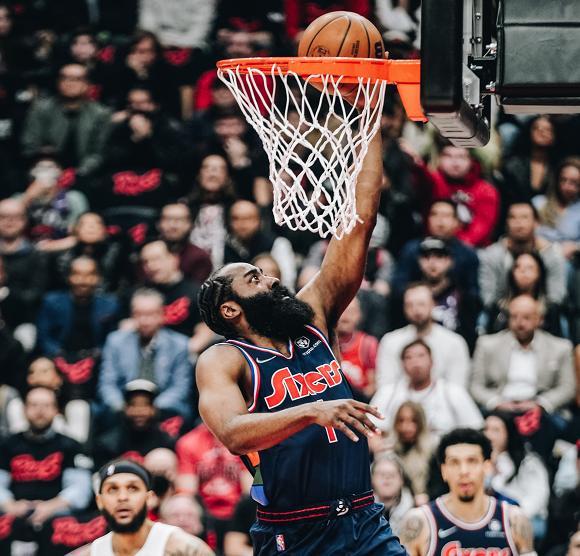 火箭主场击败猛龙,哈登发挥稳定 火箭主场击败猛龙,哈登发挥稳定