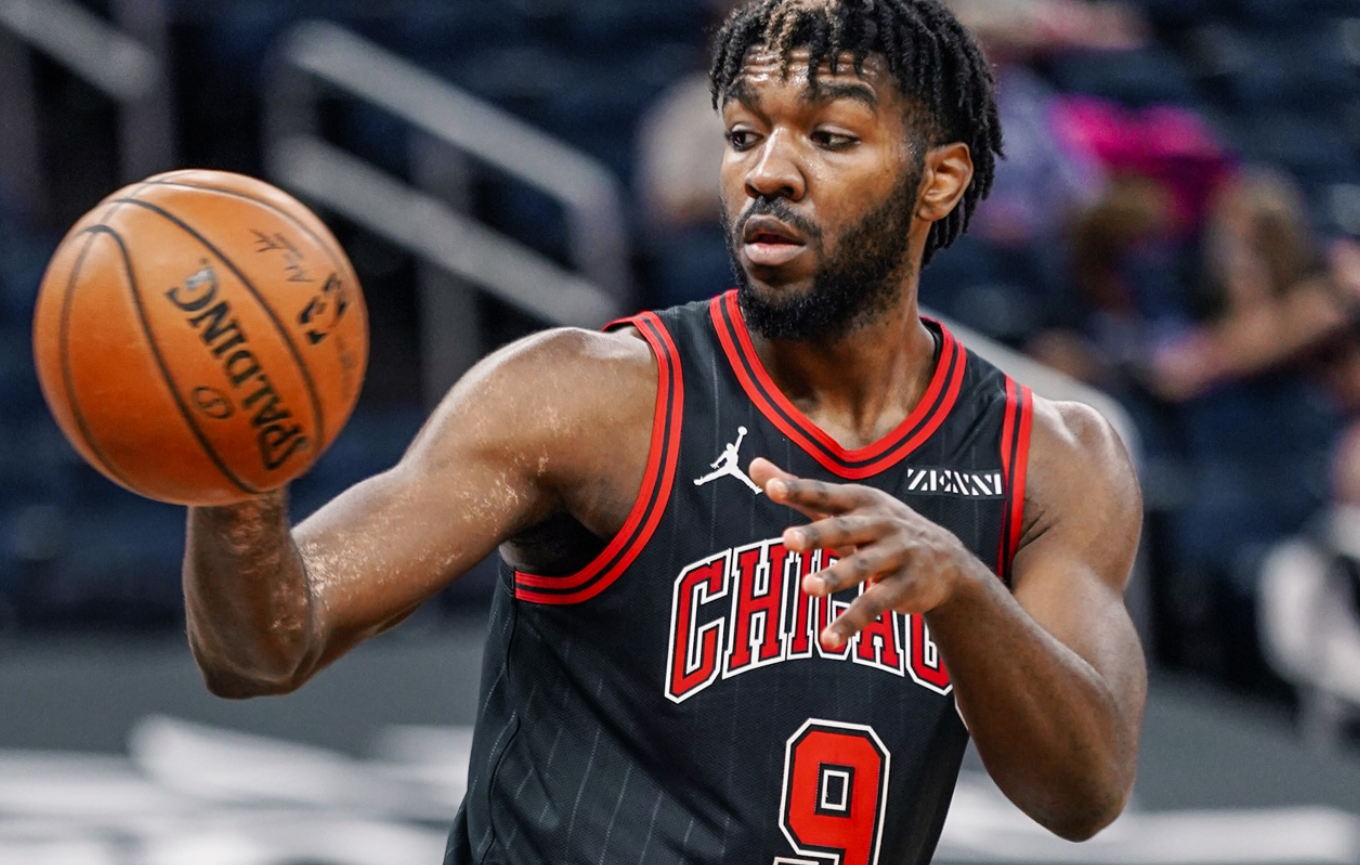 公牛逆转尼克斯,拉文取得关键球 公牛逆转尼克斯,拉文取得关键球